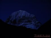 Гора Кайлас, ночь в полнолуние