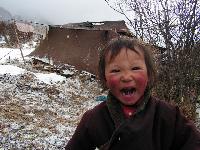 Дочь тибетского кочевника встретила нас улыбкой:-)